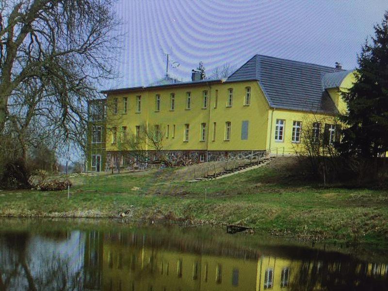 Gutshaus Mit Seeblick - Oekologisch & Nachhaltig Lubow Exterior foto